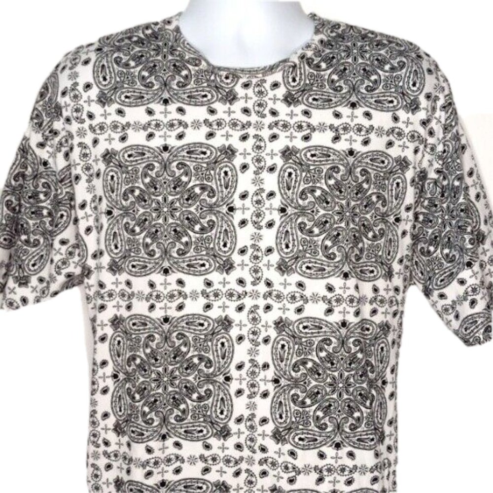 Converse Black White Paisley Bandana All Over Short Sleeve T-shirt Small